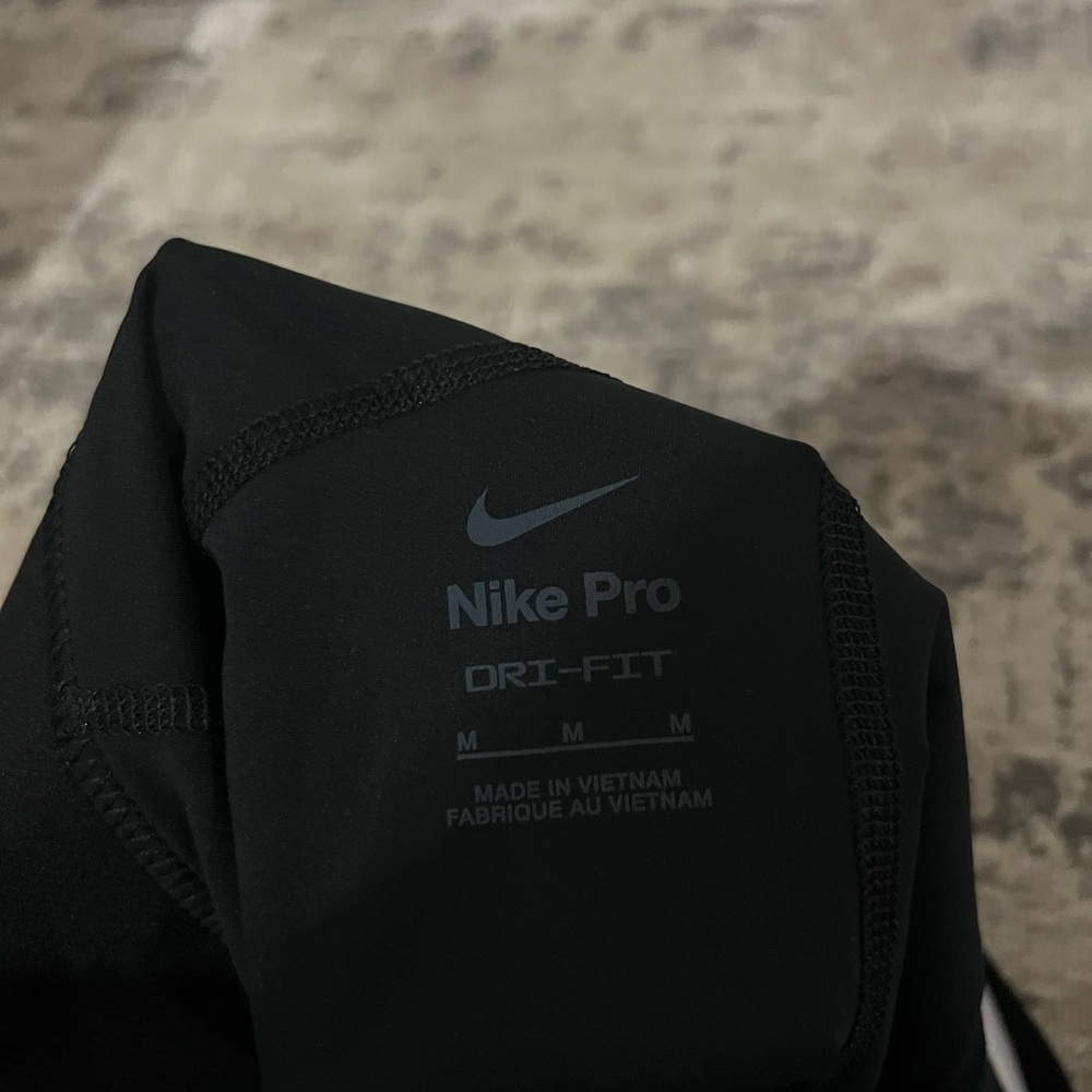 NWT Nike Black Pro 365 3” Shorts Size Medium - Picture 4 of 4